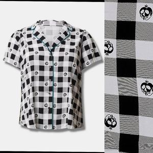 TORRID Disney Retro Villains Stretch Poplin Collared Button Up Blouse